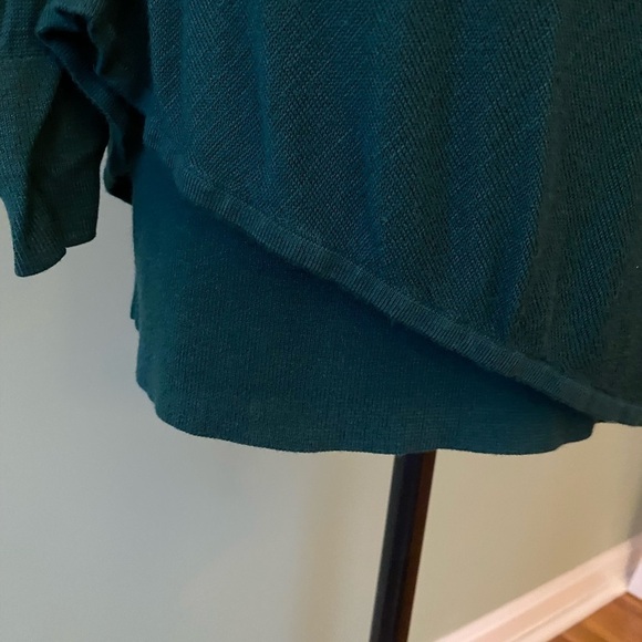 Women’s WHBM Dark Green Long Sleeve Tunic Top Size Small - Picture 3 of 7
